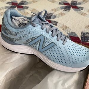 Women’s New Balance 680 v6 running shoes